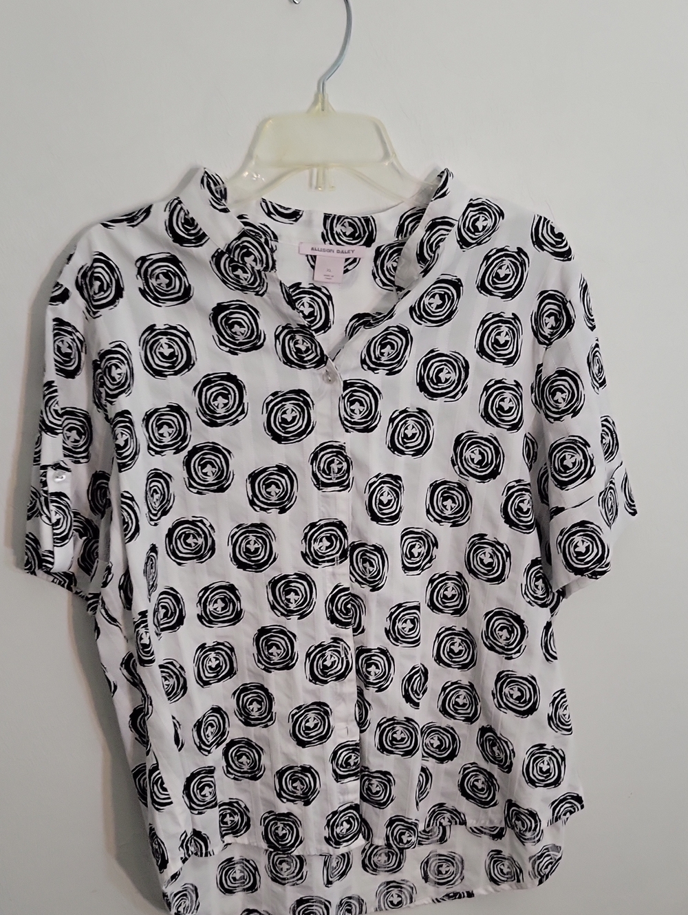 Allison Daley Black & White Swirl Button-Up Shirt - Women